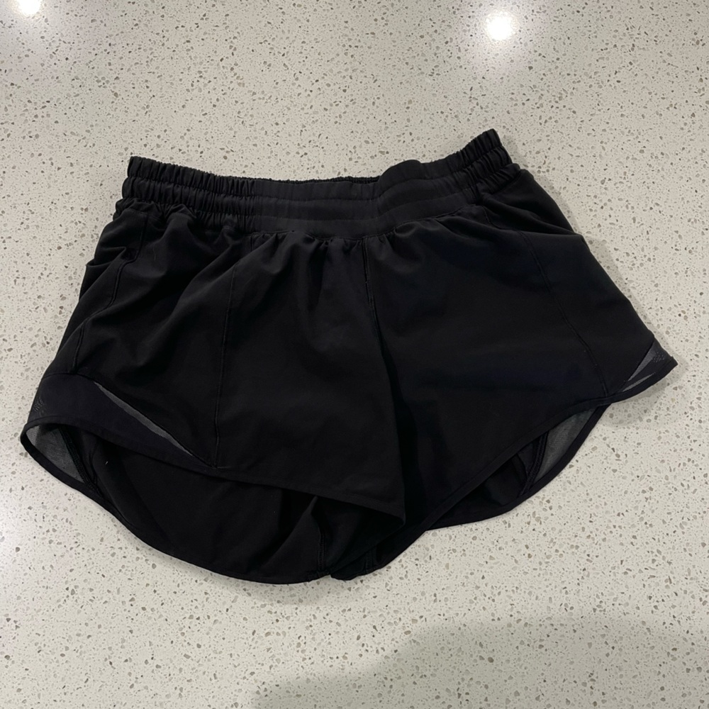Black Hotty Hot Shorts 4 inch size 8- Lululemon